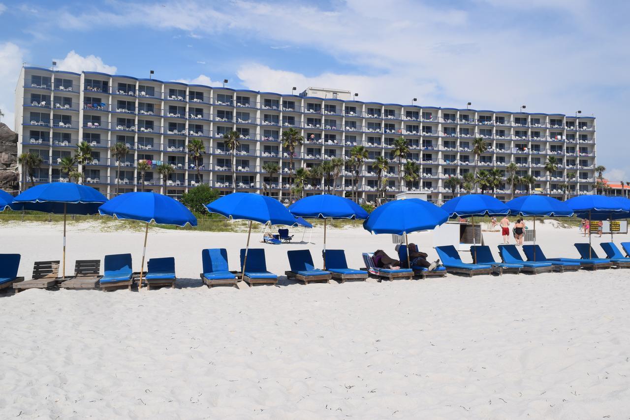 Days Inn By Wyndham Panama City Beach/Ocean Front Bagian luar foto