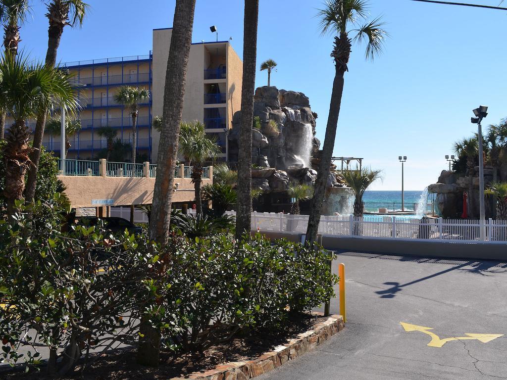 Days Inn By Wyndham Panama City Beach/Ocean Front Bagian luar foto