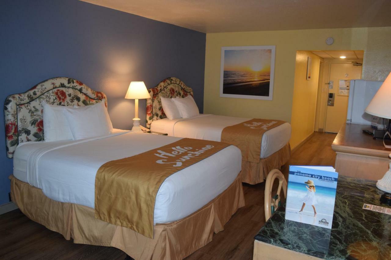 Days Inn By Wyndham Panama City Beach/Ocean Front Bagian luar foto